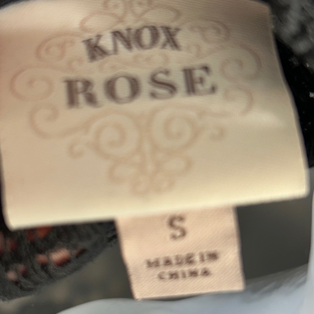 Knox Rose Black Lace Sleeveless Blouse - Picture 5 of 5